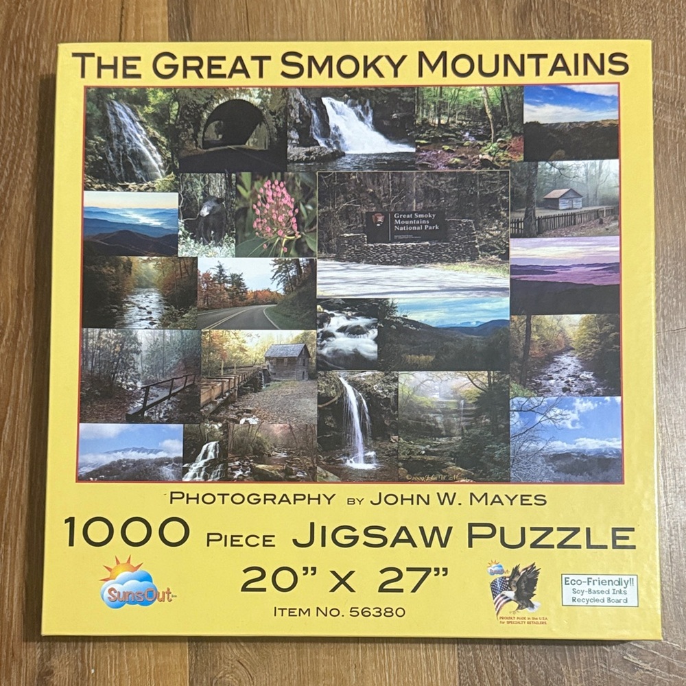 Photograph of The Great Smoky Mountains Jigsaw Puzzle - 1000 Pieces (EUC)